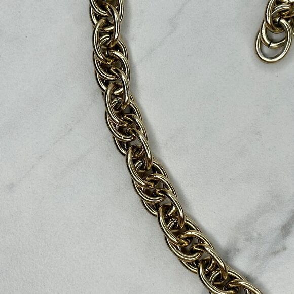 Lightweight Gold Tone Chain Belt XS/Small (XS/S) ✨ - Picture 5 of 9